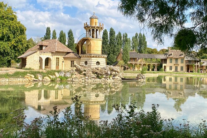 Giverny Versailles Trianon Small Group from Paris by Minivan - Giverny village free time: lunch, photos, and a small museum option