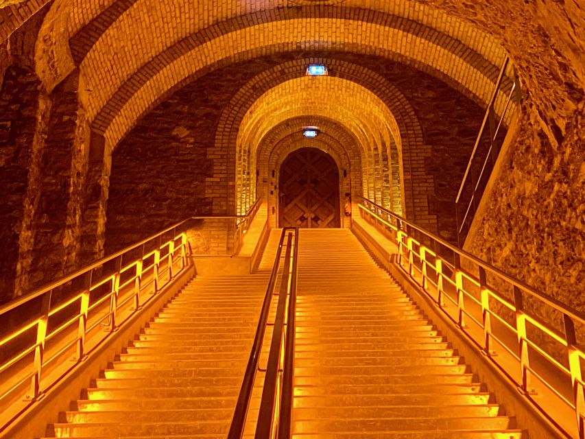 Grand Vintage Private Champagne Moet Chandon Veuve Clicquot - Moët et Chandon in Épernay: Grand Vintage tastings in the underground cellars