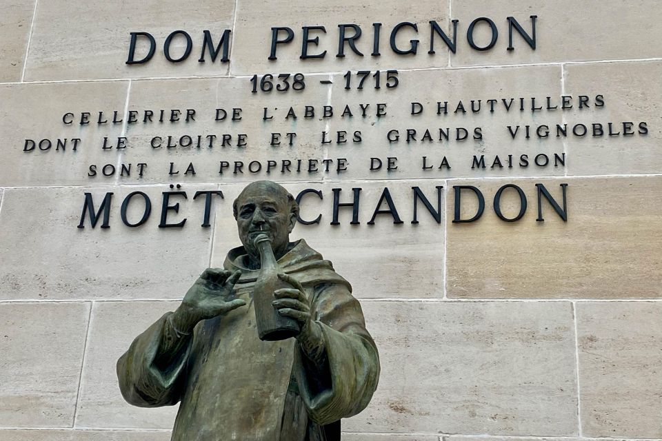 Grand Vintage Private Champagne Moet Chandon Veuve Clicquot - Reims Cathedral: the quick royal-history finish