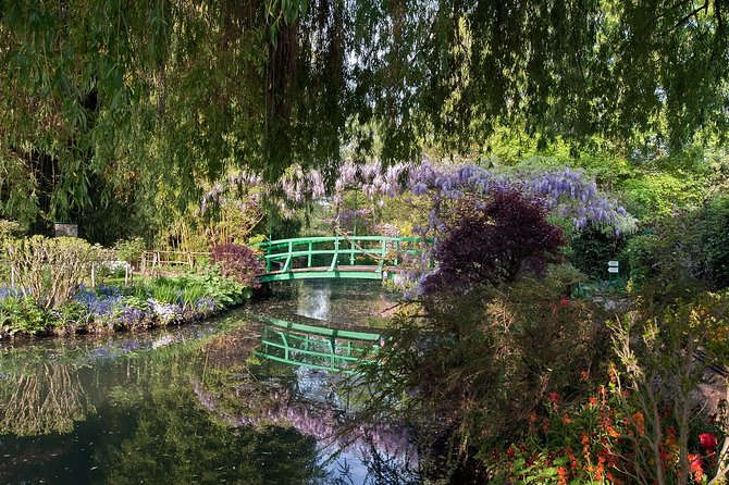 Guided tour Monet's house and gardens/small group - Small-group touring in Giverny: the “up to 10” sweet spot