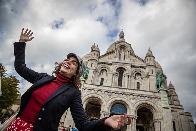Guided tour of Montmartre in songs with a professional - Rue des Abbesses and Rue Lepic: shopping street energy plus Renoir’s legacy