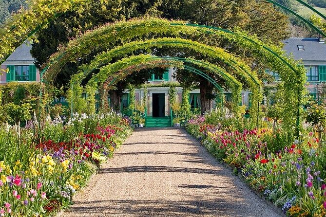 Half Day Giverny Monet's Gardens Tour - Who should book this Monet Gardens tour, and who might skip it