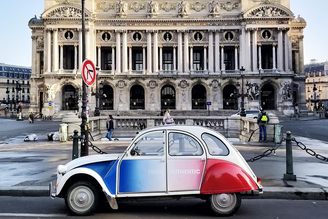 Half day trip in Paris in a vintage and convertible car with a Parisian - The real win: photo stops whenever you want