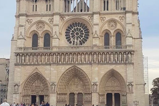Half Day Walking Tour to Over 30 of the Top Sights of Paris - Street-Level Stops: Fontaines Wallace, Sun Dial Photos, and Best-Eiffel Angles
