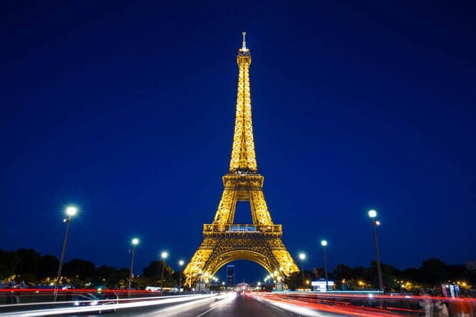 Half Day Walking Tour to Over 30 of the Top Sights of Paris - Montmartre Morning: Sacré-Cœur, Artist Streets, and Working Theatre Vibes