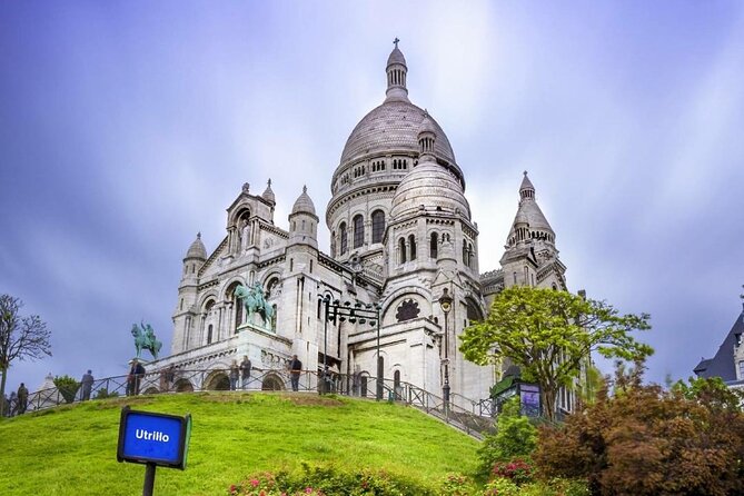 Heart of Bohemia Tour / duration 2H - from 1 to 6 passengers - From Place de la Concorde to the Champs-Élysées approach
