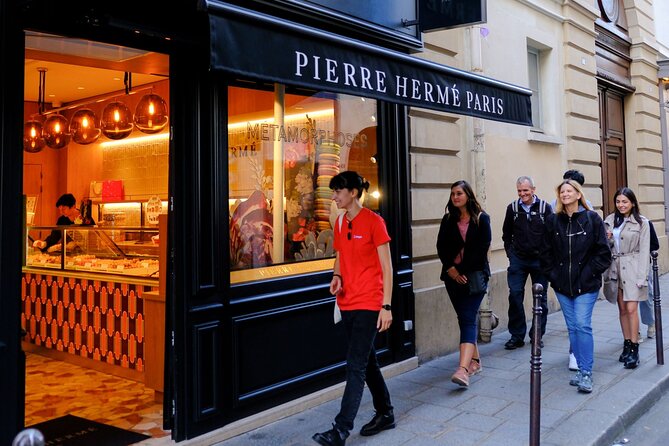 Hidden Paris: Explore Medieval Marais on a Walking Tour - Hôtel de Ville: medieval power, executions, and a changing city