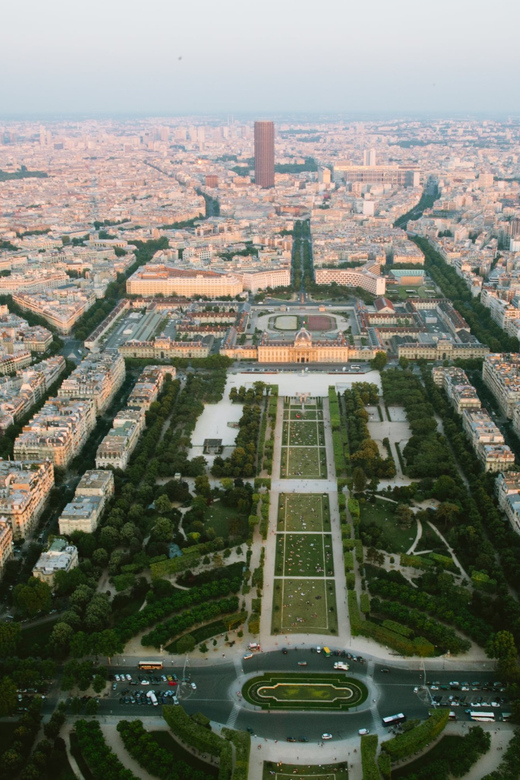 Highlights of Paris Bike Tour in English or Dutch - What the “relaxed ride” really means on the ground