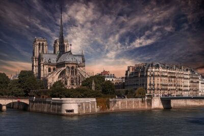 Historic Paris Walking Tour - Notre-Dame: Quick Gothic takeaways without getting lost