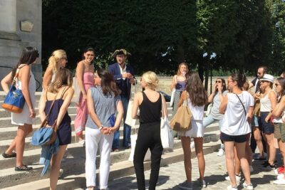 Historical treasure hunt in the city of Versailles - Where the Hunt Starts: Louis XIV’s Equestrian Statue