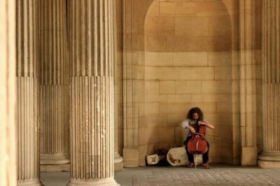 Île de la Cité: A Private Tour of Paris' Most Famous Monuments - Meeting in front of Notre-Dame: where the day starts (and why it can get tricky)