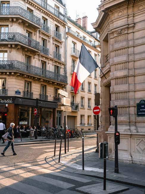 Île de la Cité: A Private Tour of Paris' Most Famous Monuments - Price and value: is $106 per person a good deal?