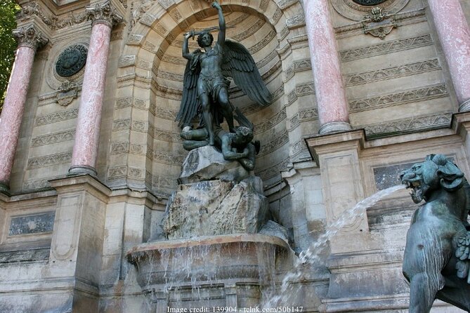 Île de la Cité Private 2h Tour with Latin Quarter & Seine River - Quartier Latin: Gothic Churches and Shakespeare and Company