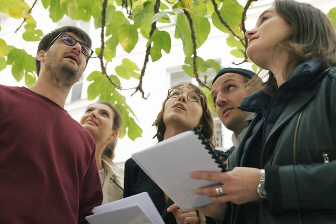 Investigation game - Montmarte - Stop 4: Place des Abbesses—solving and regrouping before the finish