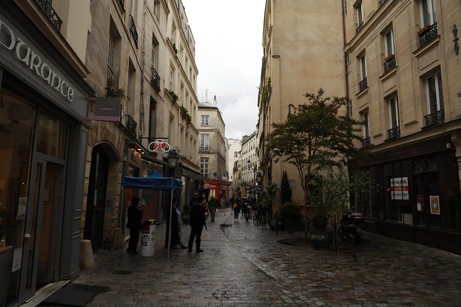 Jewish History Private Tour - Stop 4: Rue François Miron and Jewish life during the Black Plague
