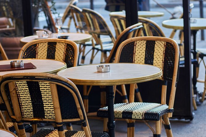 -Kids friendly- Eat, play, love Montmartre: 3H Walking Food Tour - Lamarck–Caulaincourt: Local Architecture and First Tastings