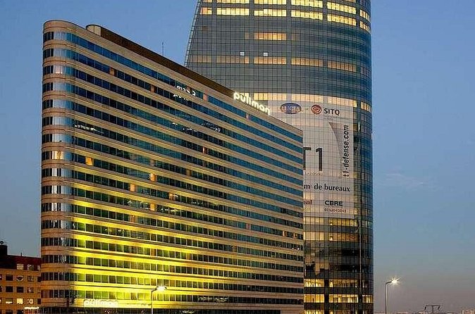 La Defense Private Transfer to Airport or Central Paris - Communications and Timing: What to Expect for Early Flights