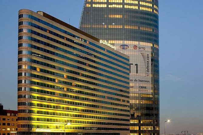 La Defense Private Transfer to Airport or Central Paris - How Far Ahead to Book (and Why 30 Days Matters)