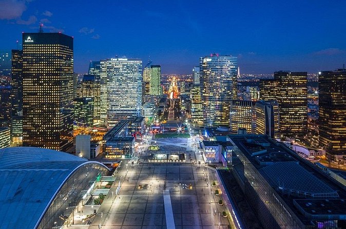 La Defense Private Transfer to Airport or Central Paris - Who This Transfer Fits Best