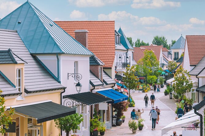 La Vallee Village Shopping Outlet by Luxury Transport from Paris - Who This Trip Fits Best (and who should skip it)