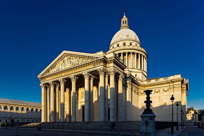 Latin Quarter Paris Guided Walking Tour Semi-Private 12ppl Max - Crossing the Seine to the Latin Quarter: Where Ideas Took Hold