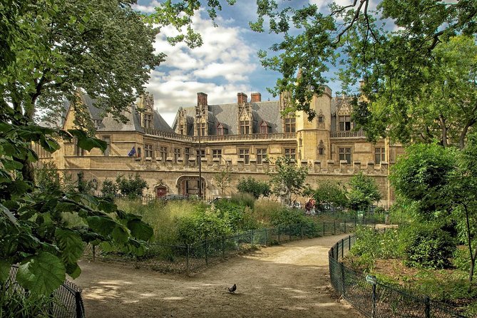 Latin Quarter Paris Private Tour - Luxembourg Gardens: the green pause that keeps the day from feeling long