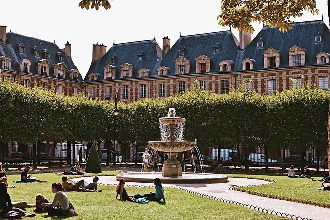 Le Marais District & Jewish Quarter - Exclusive Guided Walking Tour - Stop 4: Place des Vosges, the Marais square you should not skip