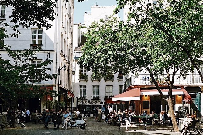 Le Marais District & Jewish Quarter - Exclusive Guided Walking Tour - Stop 5: Rue des Francs Bourgeois and shopping streets with history