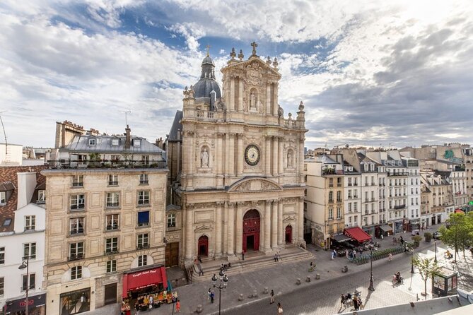 Le Marais Guided Tour and Discover Paris's Trendiest Areas - Rue des Rosiers: Jewish Quarter Energy, Food Traditions, and Modern Shops