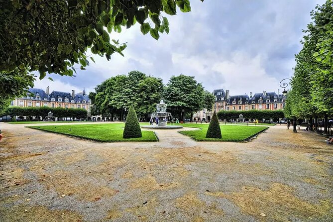 Le Marais Paris Private Transfers - Pickup and drop-off: stress-free starts in the real Paris
