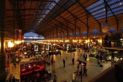 Le Marais Paris Private Transfers - Place des Vosges: the perfect opening scene