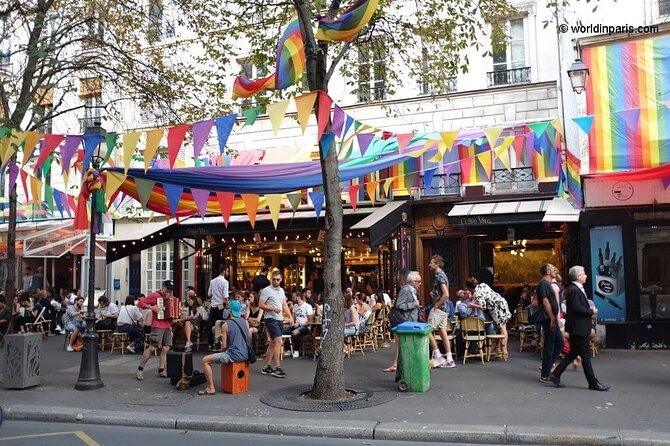 Le Marais Paris Private Transfers - Shoah Memorial from outside: a stop that requires respect