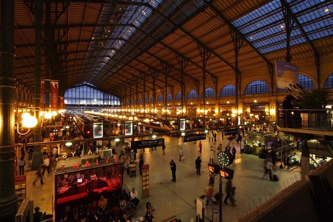 Le Marais Paris Private Transfers - Place des Vosges: the perfect opening scene