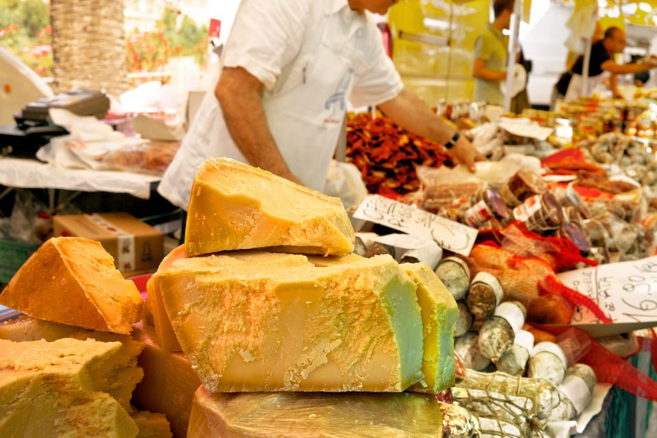 Les Marais: French Tastes and Drinks Private Foodie Tour - How much food is actually included (and how to pace yourself)