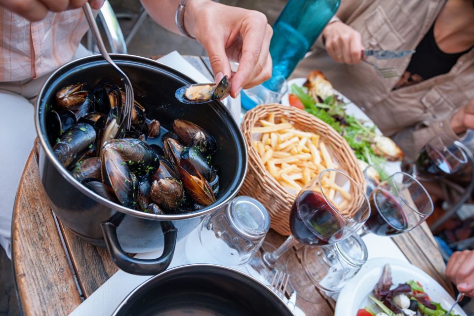Les Marais: French Tastes and Drinks Private Foodie Tour - The guides: why a great host makes the tour better