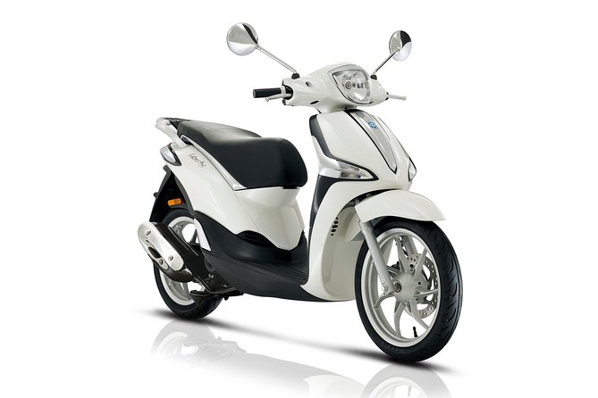 Liberty scooter rental Piaggio 50cc (4T) Paris - Piaggio Liberty 50cc in Paris: why this small scooter choice makes sense