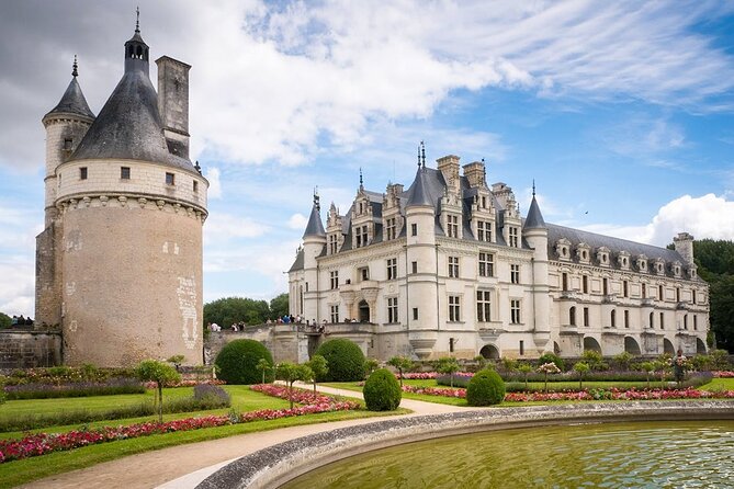 Loire 3 Best Castles with Wine Tasting Private trip from Paris - Stop 3: Château de Chenonceau—The ladies’ castle and the power story inside the walls