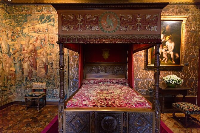Loire 3 Best Castles with Wine Tasting Private trip from Paris - Stop 1: Château de Chambord—Renaissance scale and that famous staircase