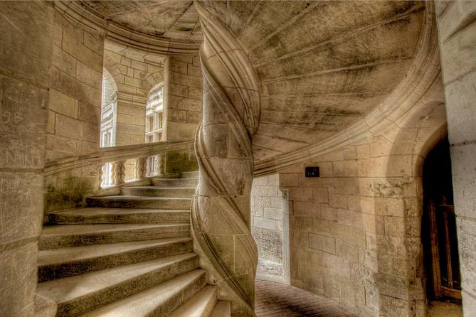 Loire Valley 2 Days private tour all inclusive from Paris with train tickets - Accommodation and meals: what all-inclusive really means on the ground