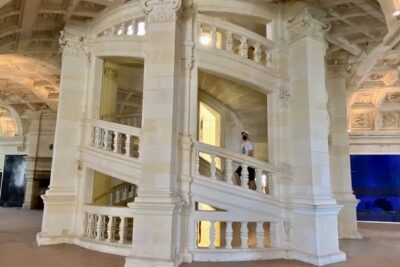Loire Valley Castles Chenonceau Amboise & Da Vinci Small Group - Stop 1: Château de Chenonceau and its gardens (11:00–12:30)