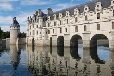 Loire Valley Castles Guided Day Trip from Paris in Minivan - Cheverny: A More Human Château, Plus the Tintin Link