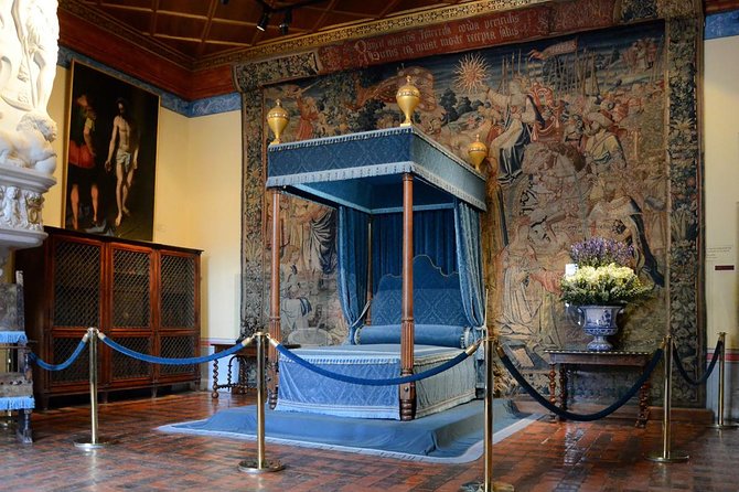 Loire Valley Castles Tour with Chambord and Chenonceau from Paris - The van, the guide, and the small-group reality
