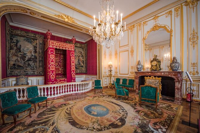 Loire Valley Chateaux from Paris Private Tour - Château Chambord: Francis I and a royal building that rewards attention