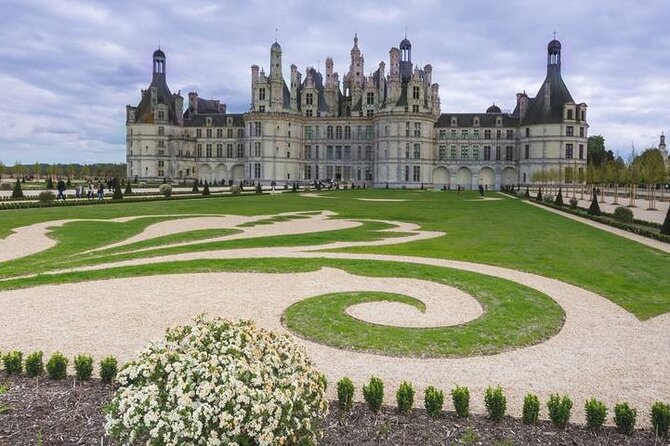 Loire Valley Chateaux from Paris Private Tour - What’s included (and what you’ll need to arrange yourself)