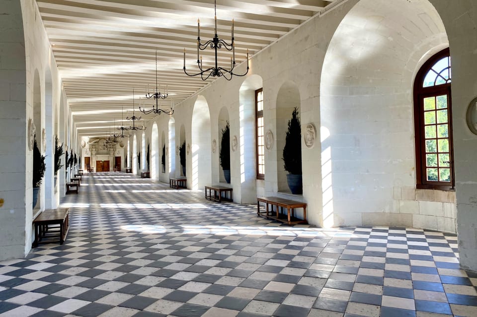 Loire Valley Royal Castles Small Group Day Trip from Paris - Chenonceau: The “Ladies’ Castle” and the River Crossing