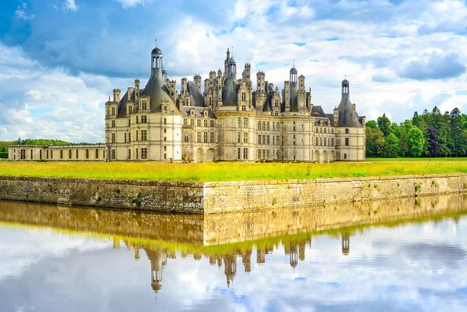 Loire Valley Wines and Castle Small Group Day Trip from Paris - Key Highlights at a Glance