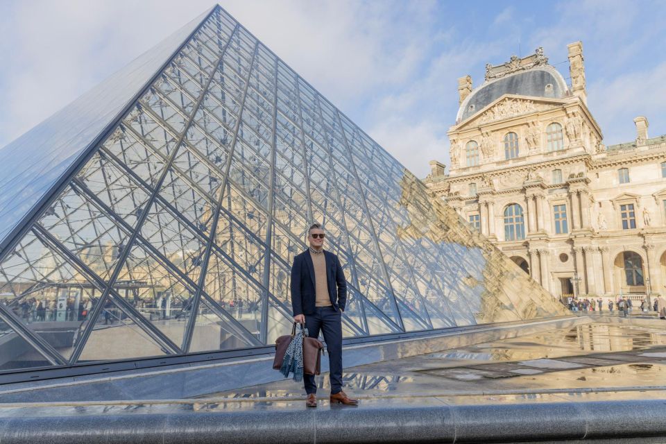 Louvre area photo shoot by Paris photographer - Should You Book This Louvre Photo Shoot?