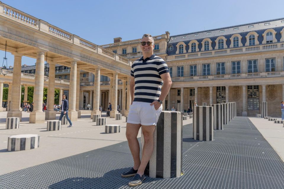 Louvre area photo shoot by Paris photographer - Meet Syed at 155 Rue Saint-Honoré and Get Oriented Fast