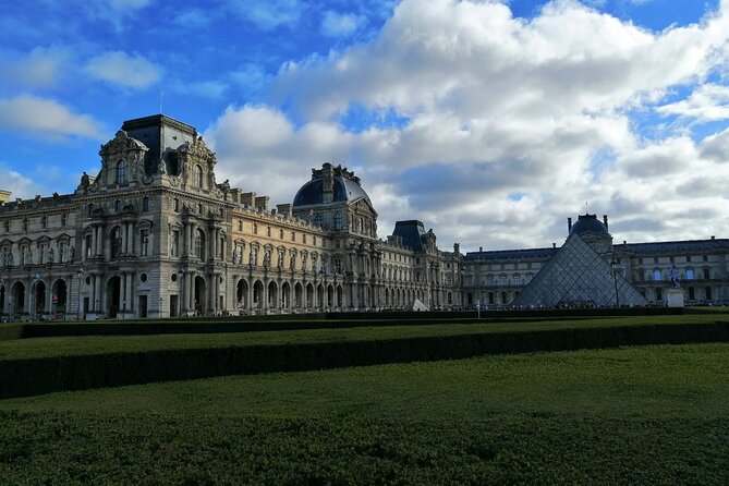 Louvre Highlights Tour for Kids Ticket Included - Meeting outside the Louvre and what to expect right after security