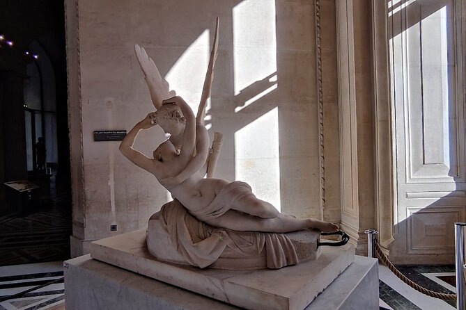 Louvre Highlights Tour for Kids Ticket Included - How kids get engaged: games, coloring pages, and a steady pace